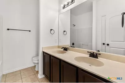 586 Creekside Circle, New Braunfels, TX 78130 - Photo 11