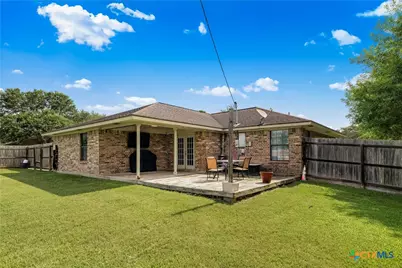 607 Dove, Victoria, TX 77905 - Photo 7