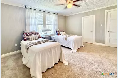 602 N Ridge Street, Hallettsville, TX 77964 - Photo 37