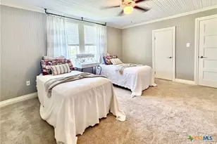602 N Ridge St, Hallettsville, TX 77964 - Photo 37