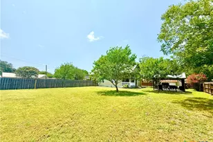 602 N Ridge St, Hallettsville, TX 77964 - Photo 45