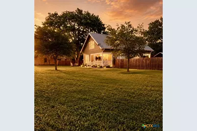 602 N Ridge Street, Hallettsville, TX 77964 - Photo 1