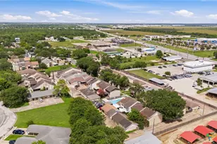 101 A Maplewood Dr, Victoria, TX 77901 - Photo 29