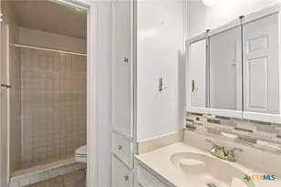 101 A Maplewood Dr, Victoria, TX 77901 - Photo 13