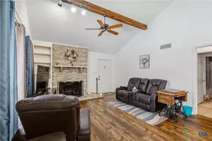 101 A Maplewood Dr, Victoria, TX 77901 - Photo 9