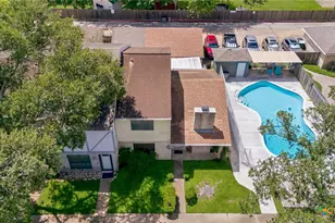 101 A Maplewood Dr, Victoria, TX 77901 - Photo 3