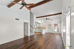 101 A Maplewood Dr, Victoria, TX 77901 - Photo 3