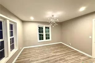 302 Smith St, Gonzales, TX 78629 - Photo 11