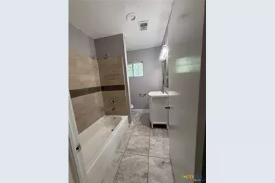 302 Smith Street, Gonzales, TX 78629 - Photo 13