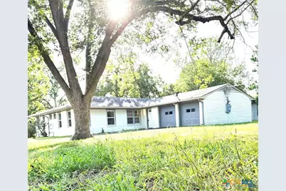 302 Smith Street, Gonzales, TX 78629 - Photo 1