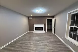302 Smith St, Gonzales, TX 78629 - Photo 9