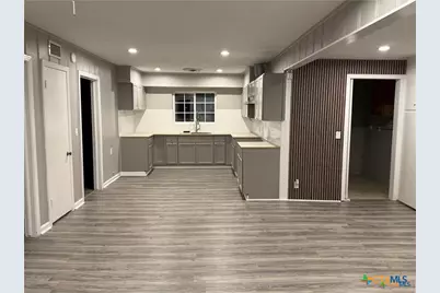 302 Smith Street, Gonzales, TX 78629 - Photo 7