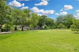1101 E Avenue O, Belton, TX 76513 - Photo 27