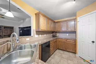 2402 Scott Dr, Copperas Cove, TX 76522 - Photo 9
