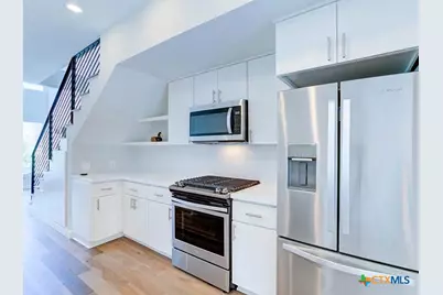 2002 E 7th Street #215, Austin, TX 78702 - Photo 3