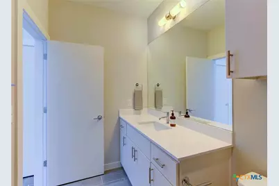 2002 E 7th Street #215, Austin, TX 78702 - Photo 9