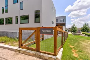 2002 E 7th St, Austin, TX 78702 - Photo 17