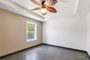 203 Ernst St, Victoria, TX 77901 - Photo 17