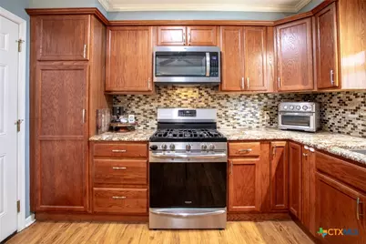 109 Norwich Glen Street, Victoria, TX 77904 - Photo 7