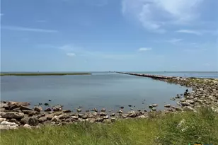 103 W Commerce St, Port O'Connor, TX 77982 - Photo 17
