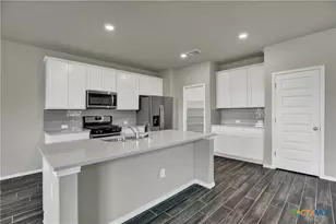 267 Kinsley Wy, New Braunfels, TX 78130 - Photo 7
