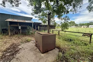 17 Co Rd 236A, Gonzales, TX 78629 - Photo 31