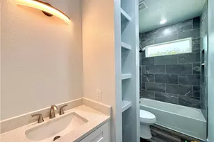 501 Walnut St, Yoakum, TX 77995 - Photo 29