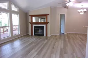 252 Sir Winston Dr, Canyon Lake, TX 78133 - Photo 5