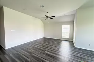 1902 Bayou Wood Ln, Temple, TX 76502 - Photo 5