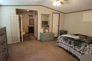 706 W Cleveland Ave, Seadrift, TX 77983 - Photo 5