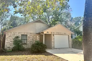 129 Riverside Dr, San Marcos, TX 78666 - Photo 1