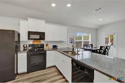 1814 Strawberry Field, New Braunfels, TX 78130 - Photo 9