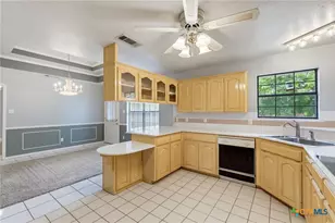 148 Sunflower, Lampasas, TX 76550 - Photo 9