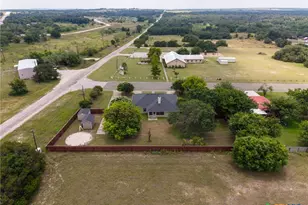 148 Sunflower, Lampasas, TX 76550 - Photo 33