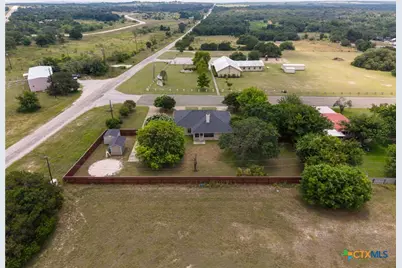 148 Sunflower, Lampasas, TX 76550 - Photo 33