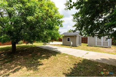 148 Sunflower, Lampasas, TX 76550 - Photo 29