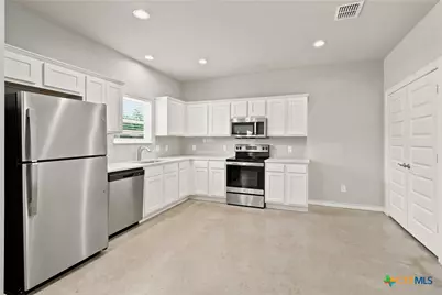 611 E Martindale Street #A & B, Seguin, TX 78155 - Photo 3