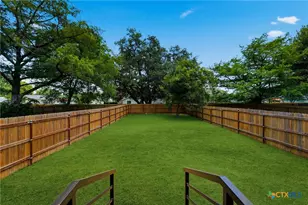 611 E Martindale St, Seguin, TX 78155 - Photo 13