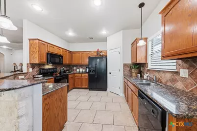 1211 Mossy Hollow Drive, Spring Branch, TX 78070 - Photo 9