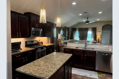 210 Cobble Stone Court, Victoria, TX 77904 - Photo 5