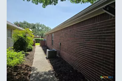 120 Gardenridge Drive, Seguin, TX 78155 - Photo 19