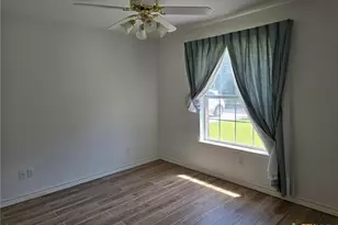 120 Gardenridge Dr, Seguin, TX 78155 - Photo 11