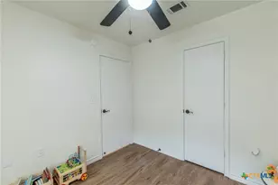 302 Sealy Ct, Gatesville, TX 76528 - Photo 17