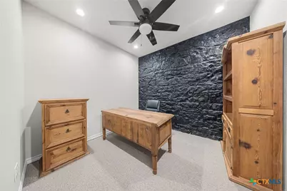 210 E Central Avenue #E, Belton, TX 76513 - Photo 5