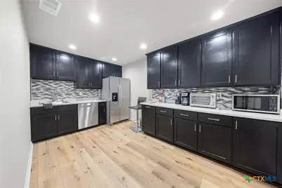 210 E Central Avenue #E, Belton, TX 76513 - Photo 7