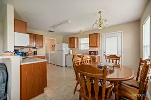 314 Rouen Dr, Port Lavaca, TX 77979 - Photo 11