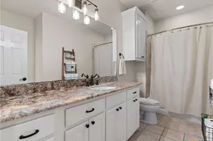 1033 Gruene Rd, New Braunfels, TX 78130 - Photo 29