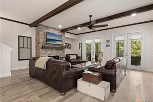 1033 Gruene Rd, New Braunfels, TX 78130 - Photo 11