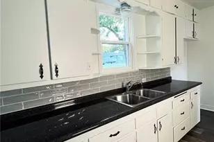 809 N 8th St, Temple, TX 76501 - Photo 5