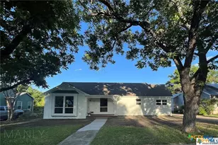 809 N 8th St, Temple, TX 76501 - Photo 1